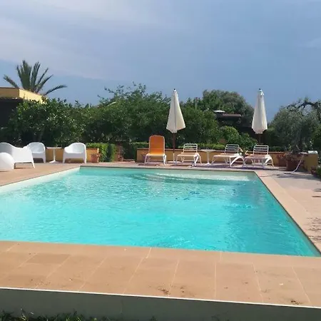 בית נופש Immersa Nel Verde *