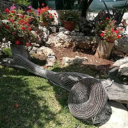 Immersa Nel Verde * סירקוזה